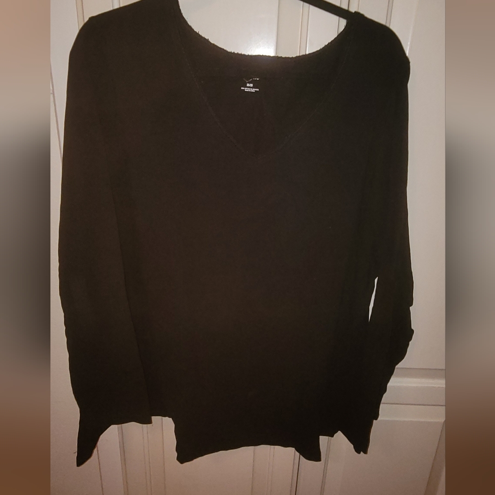 Avenue Black Long Sleeve